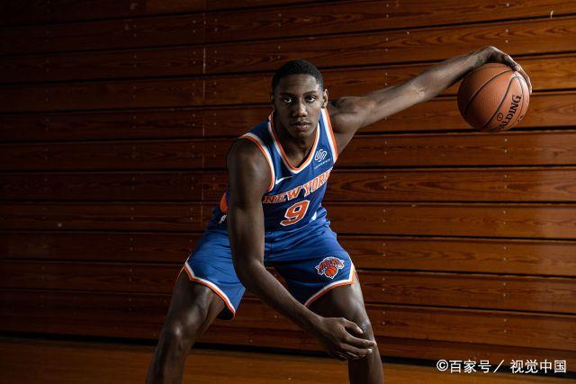 詹姆斯笑言：首战失利即无法实现全胜目标